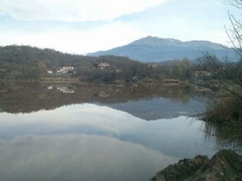 Sosta al Lago San Michele (22071 bytes)